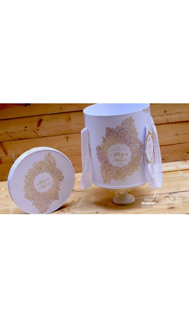 Trusou botez alb cu gold elegant si special cu broderie customizata Boho 19